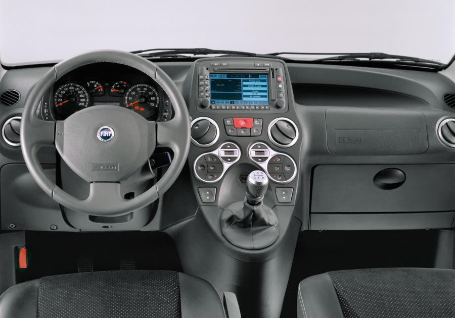  Fiat Panda Cross 2006 года  (фото 3 из 39)